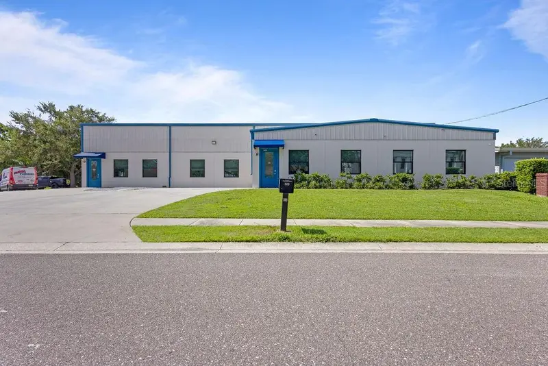 325 Mears Blvd #100, FL