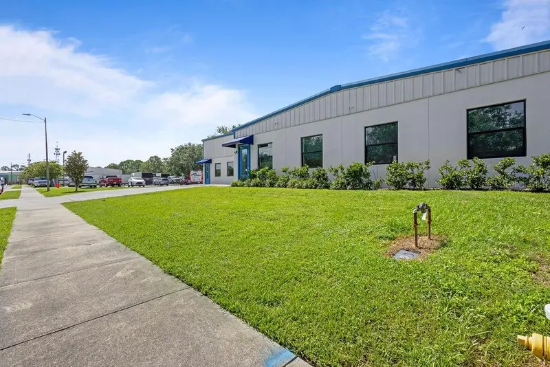 325 Mears Blvd #100, FL