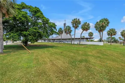6608 Marina Drive, FL