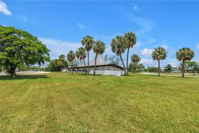 6608 Marina Drive, FL