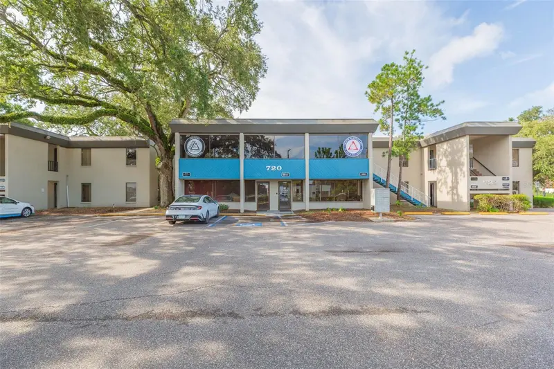 718-722 W Dr Martin Luther King Jr Blvd, FL