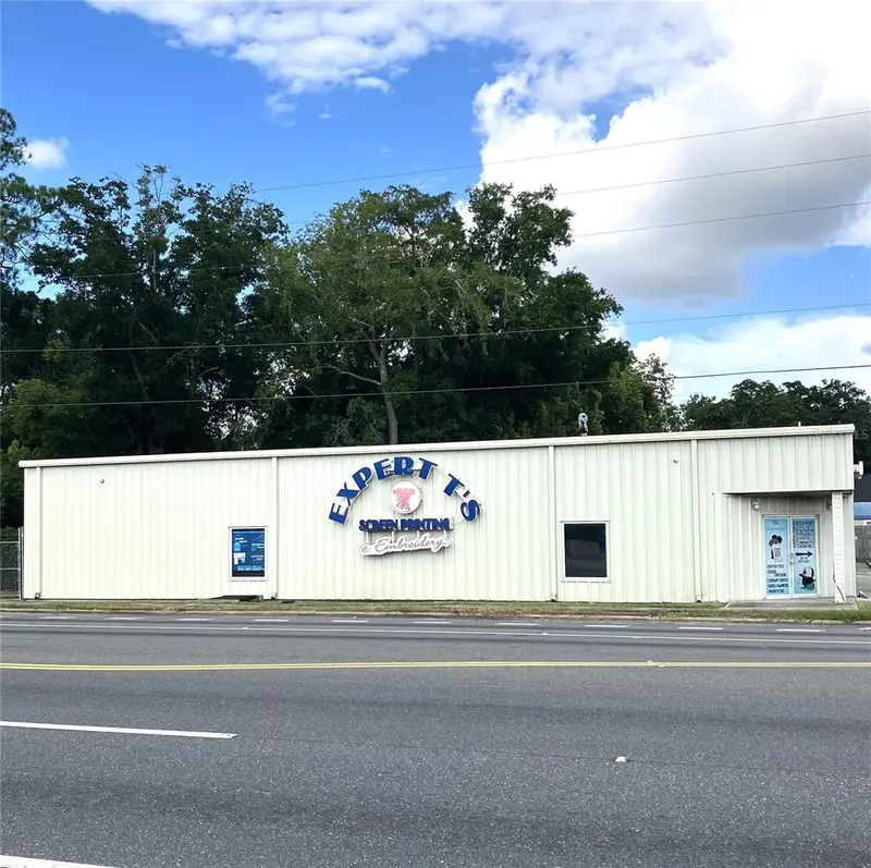 711 Cassat Ave, FL