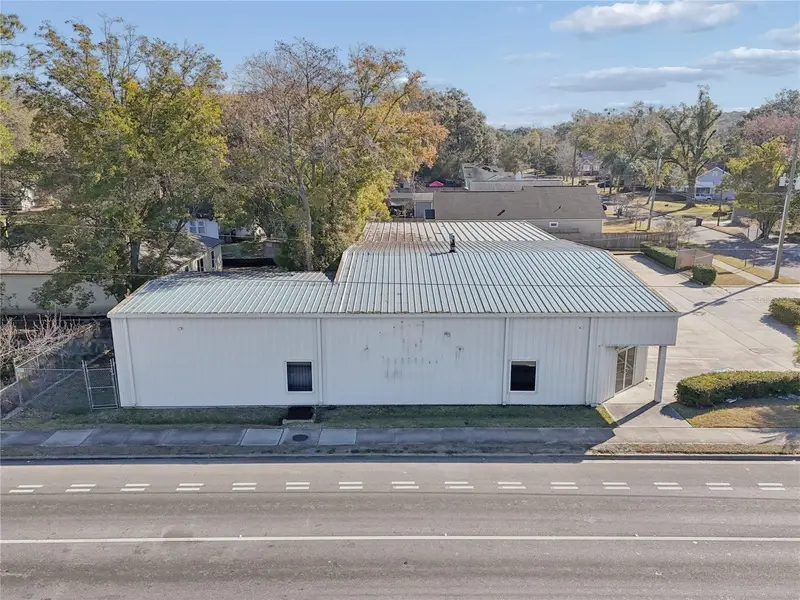 711 Cassat Ave, FL