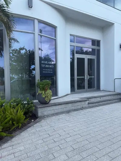325 1st Street, FL