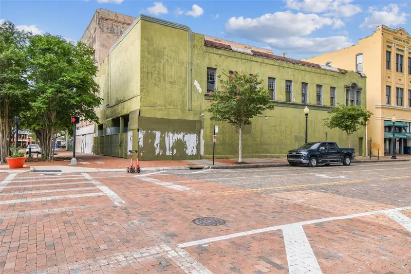 1001 N Franklin St, FL