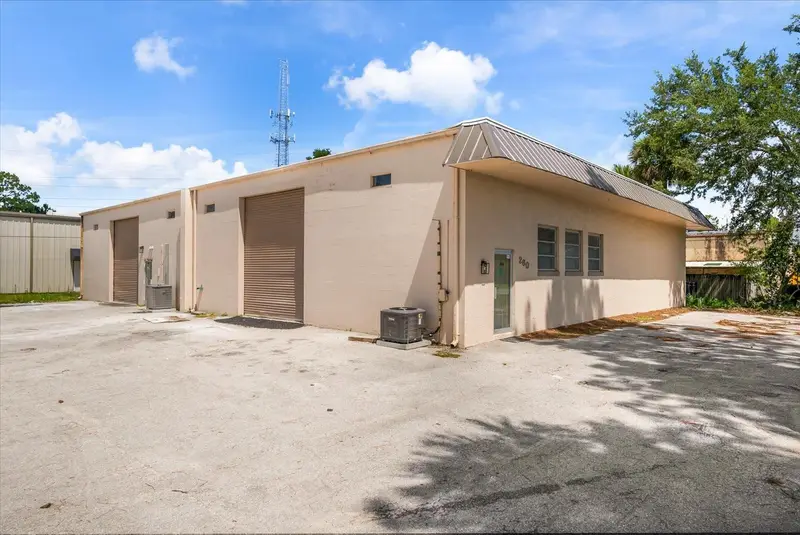 260 Power Ct #150, FL