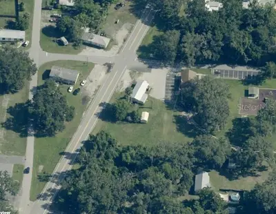 821 Us 301, FL