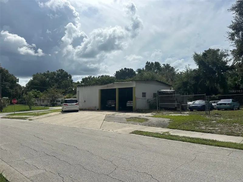 800 S Adelle Ave, FL