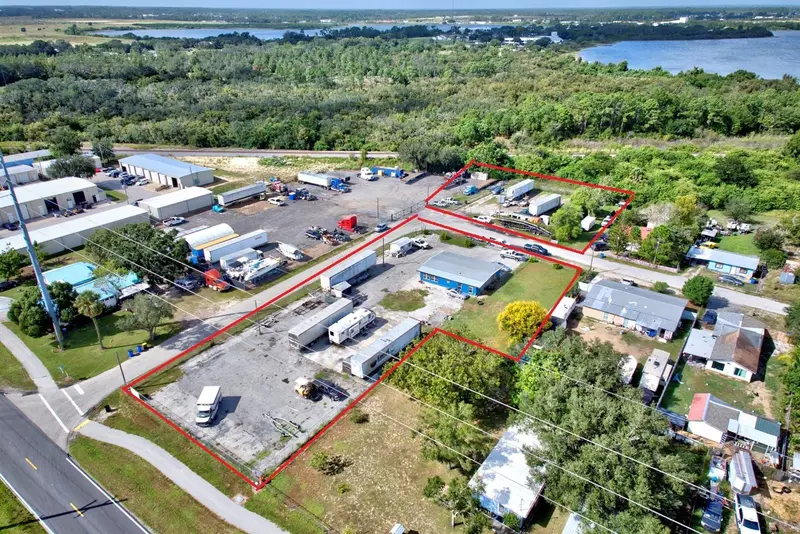 1087 Memorial Dr, FL