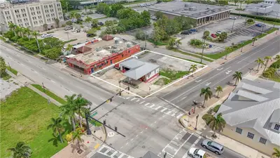 140 Tamiami Trail, FL