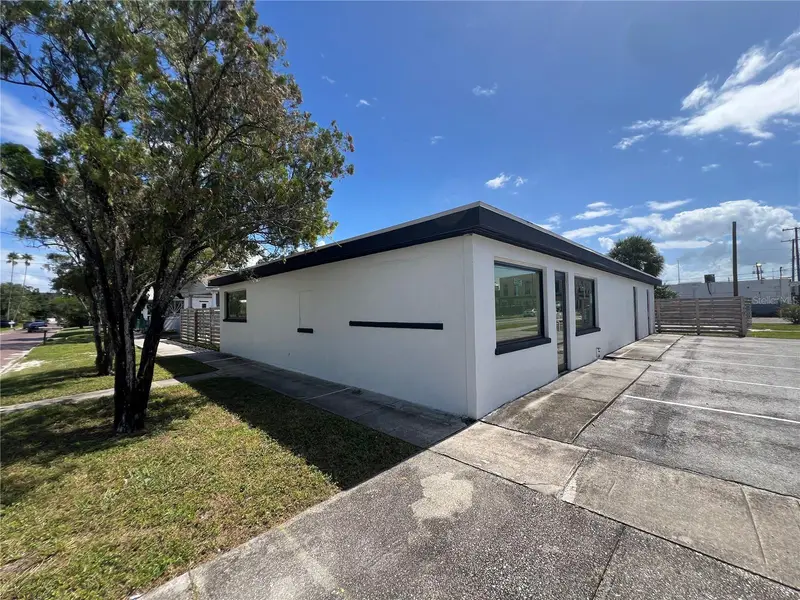 1713 N Albany Ave, FL