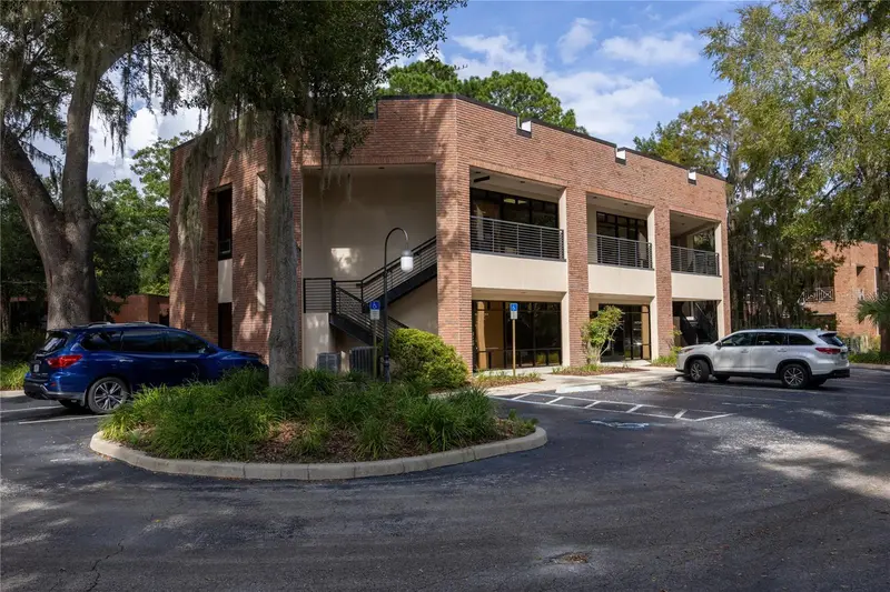 2750 Nw 43rd St #202, FL