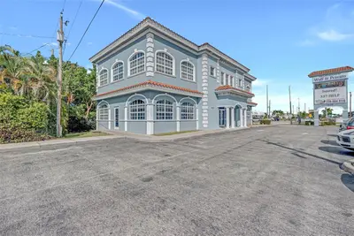1825 Colonial Boulevard, FL