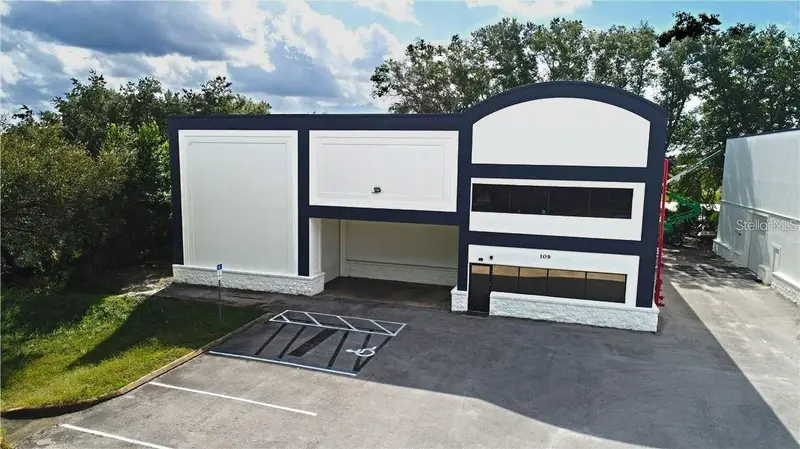109 Commerce St #109, FL