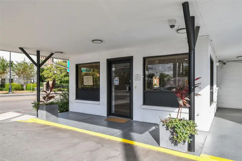 830 W Kennedy Blvd, FL