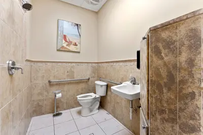 8810 Commodity Cir, FL