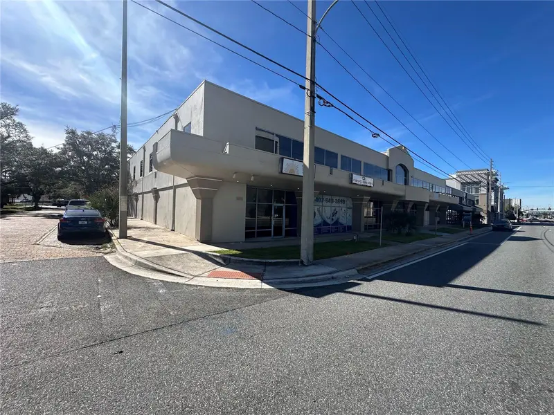 126 E Colonial Dr, FL