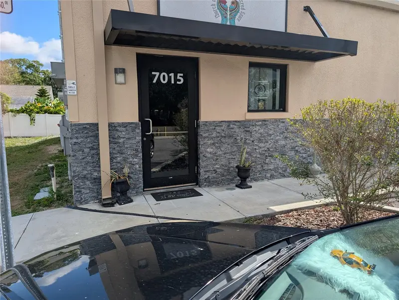 7015 N Manhattan Ave, FL