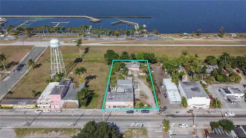 185 E Main St, FL