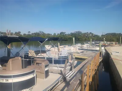 147 Middle Way, FL