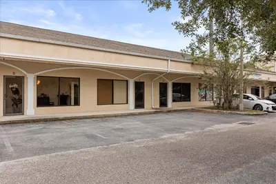1046 Plaza Drive, FL