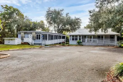 37220 Glenwood Avenue, FL