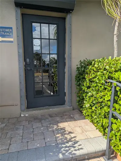 4456 Tamiami Trail, FL