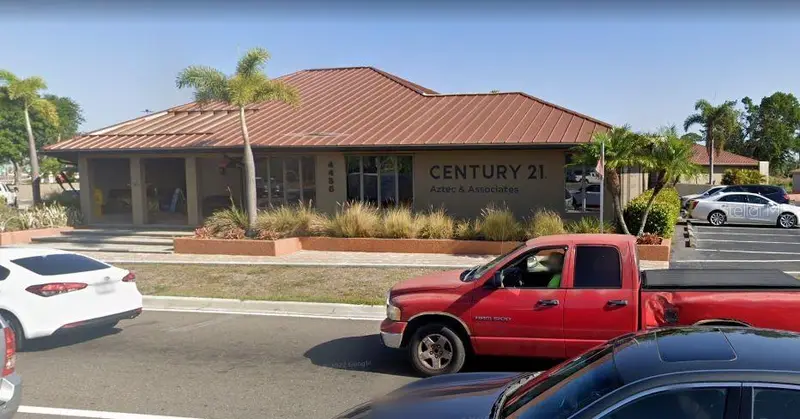 4456 Tamiami Trl, FL