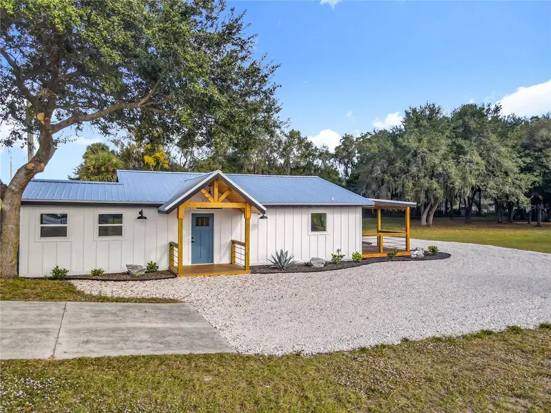 379 N Sr 415, FL