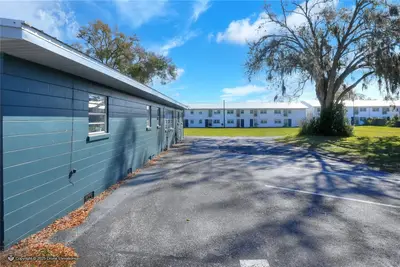 300 1st Street, FL
