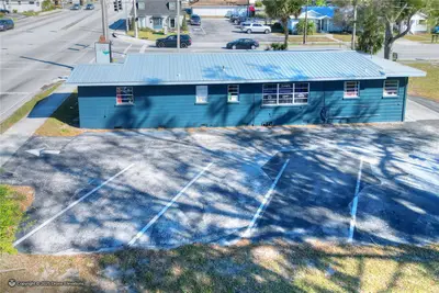 300 1st Street, FL