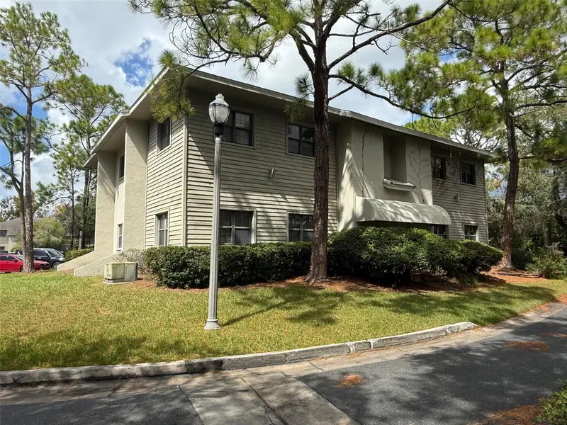 2841 Executive Dr #200, FL