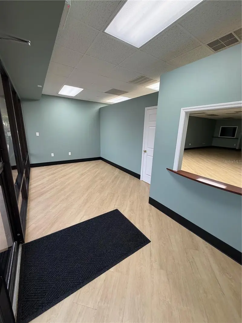 4950 Hall #B, FL