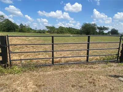 9070 State Road 33, FL
