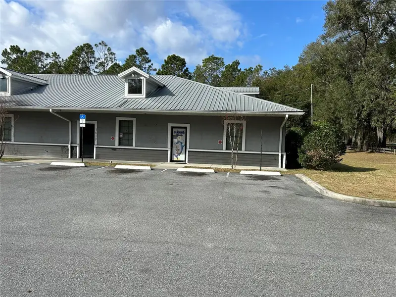 3619 E Cr 466, FL
