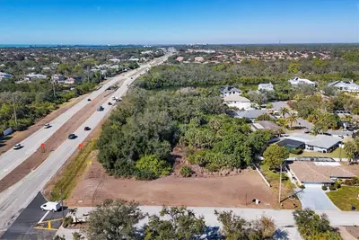 2099 Tamiami Trail, FL