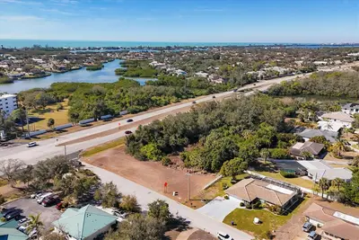 2099 Tamiami Trail, FL