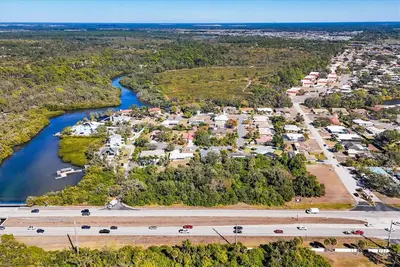 2099 Tamiami Trail, FL