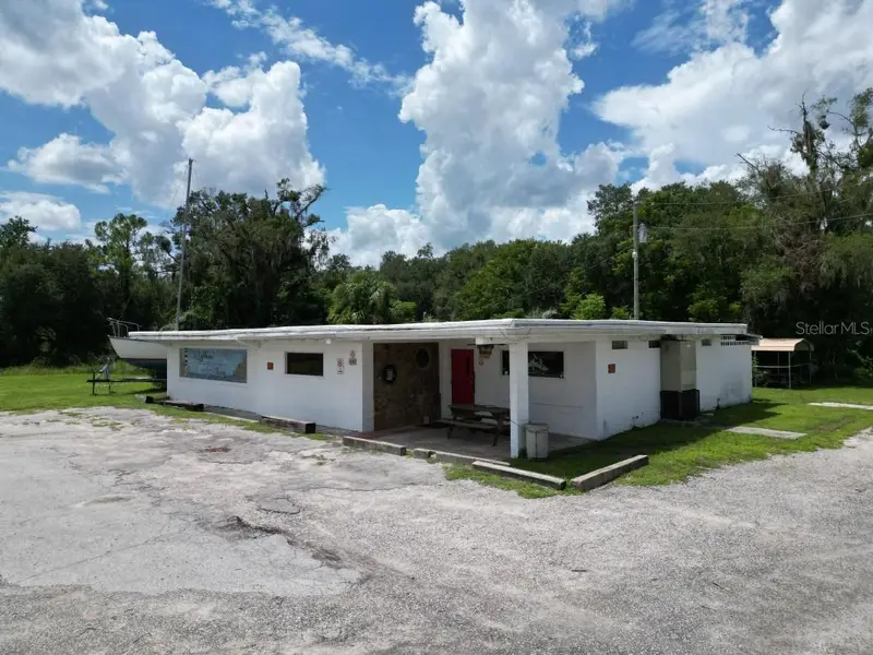 5025 Treiman Blvd, FL