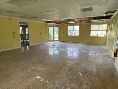 3075 Bobcat Village Center Road, FL