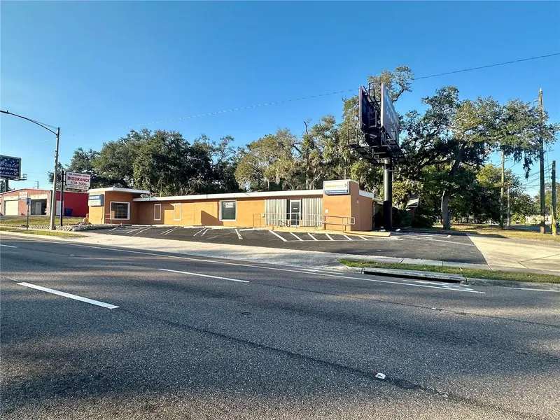 550 E Bay Dr, FL