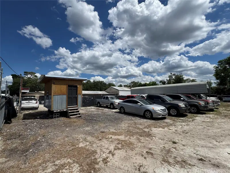 1050 Nursery Rd, FL