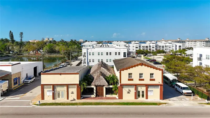 1007 Manatee Ave E, FL