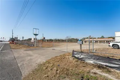 5273 Treiman Boulevard, FL