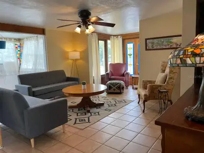 1064 Broadway, FL