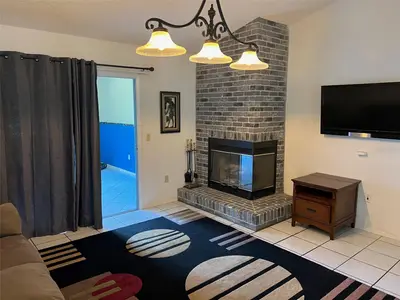 330 Bonnie Lane, FL