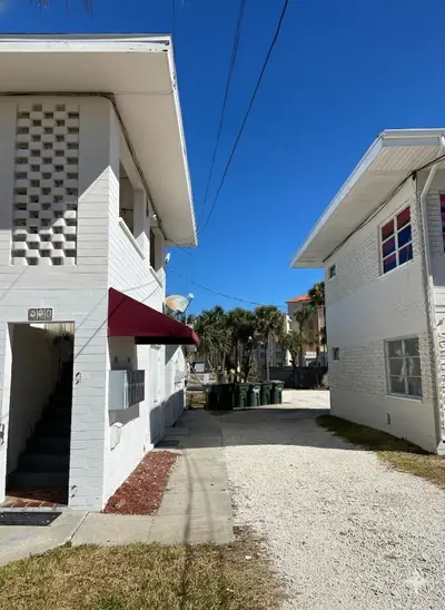 938 Grandview Avenue, FL