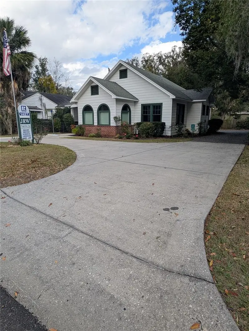 1427 E Fort King St, FL