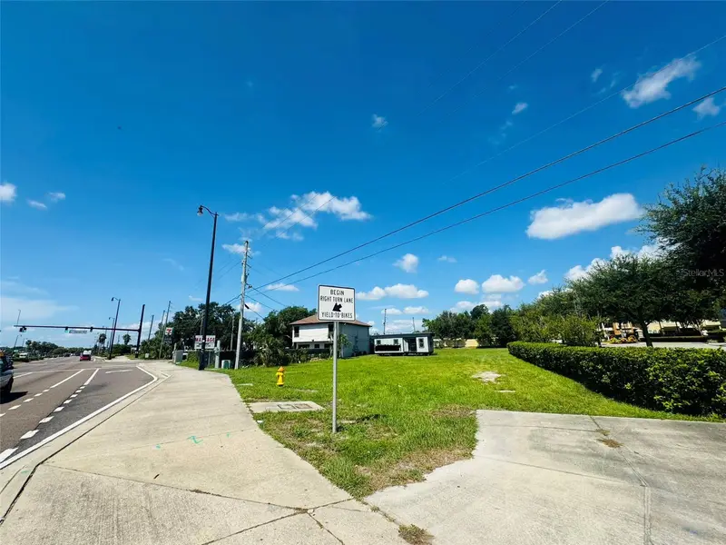 8390 S Us Highway 17-92 Hwy #1001-1009, FL