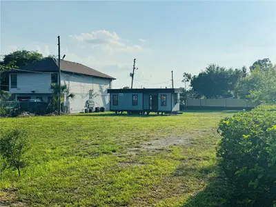 8390 S Us Highway 17-92 Highway, FL